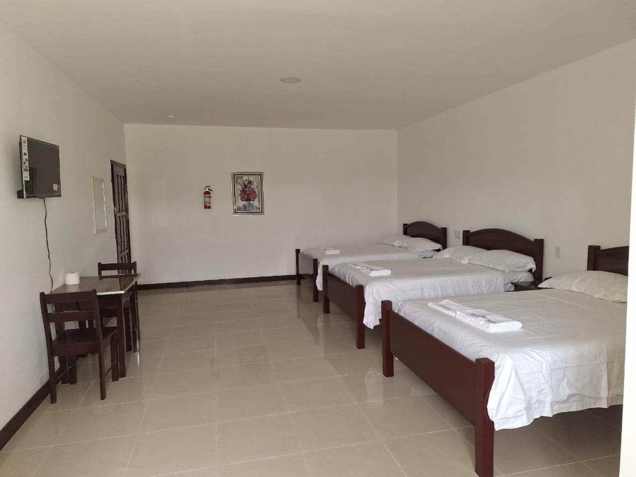 Day And Night Hotel Belmopan Extérieur photo