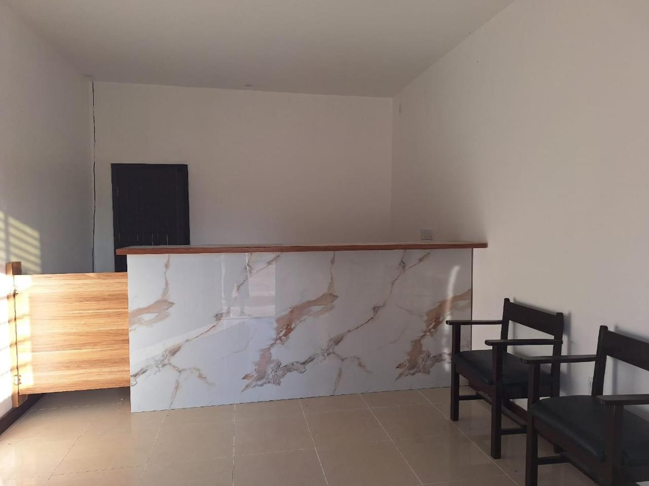 Day And Night Hotel Belmopan Extérieur photo
